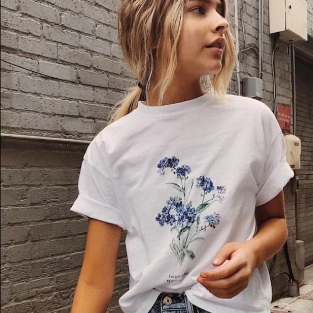Brandy Melville ‘forget me not’ tee